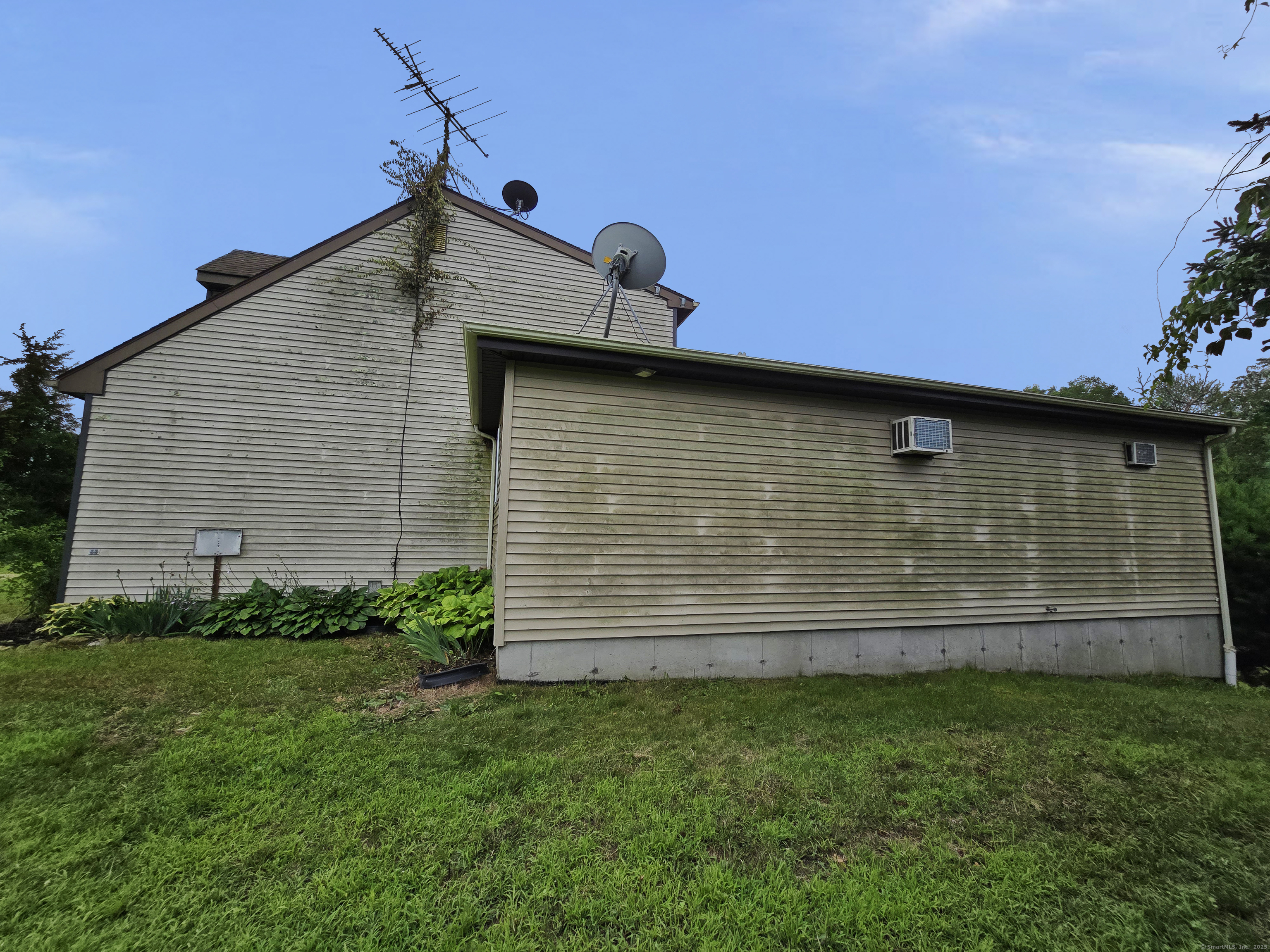 947 Ekonk Hill Road
