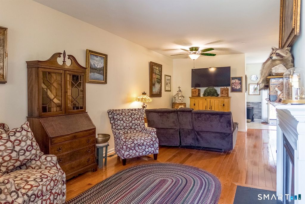 Photo of 18 Last Leaf Circle #18, Windsor, CT 06095 (MLS # 24170730)
