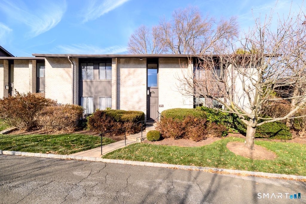 Photo of 73 Courtland Avenue #167, Stamford, CT 06902 (MLS # 24143726)