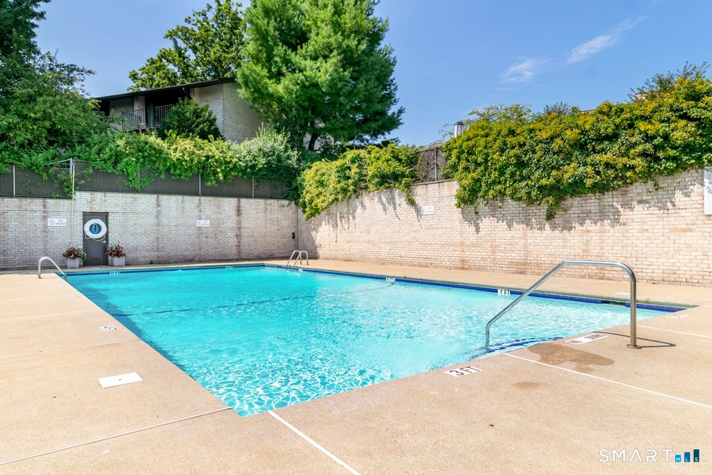 Photo of 73 Courtland Avenue #167, Stamford, CT 06902 (MLS # 24143726)