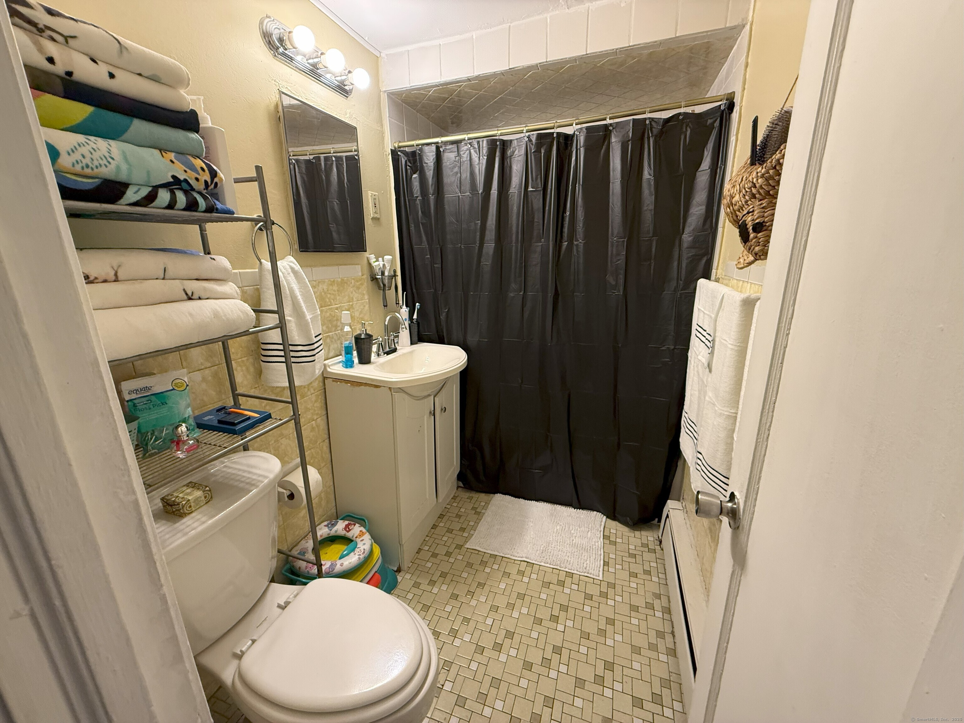 97 Crescent Drive, East Hartford, Connecticut image 8