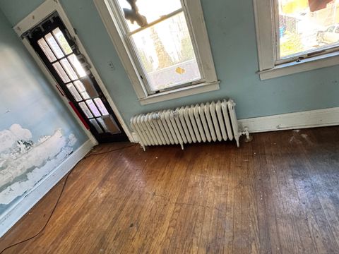 Tiny photo for 102 Rowe Avenue, Hartford, CT 06106 (MLS # 24144231)