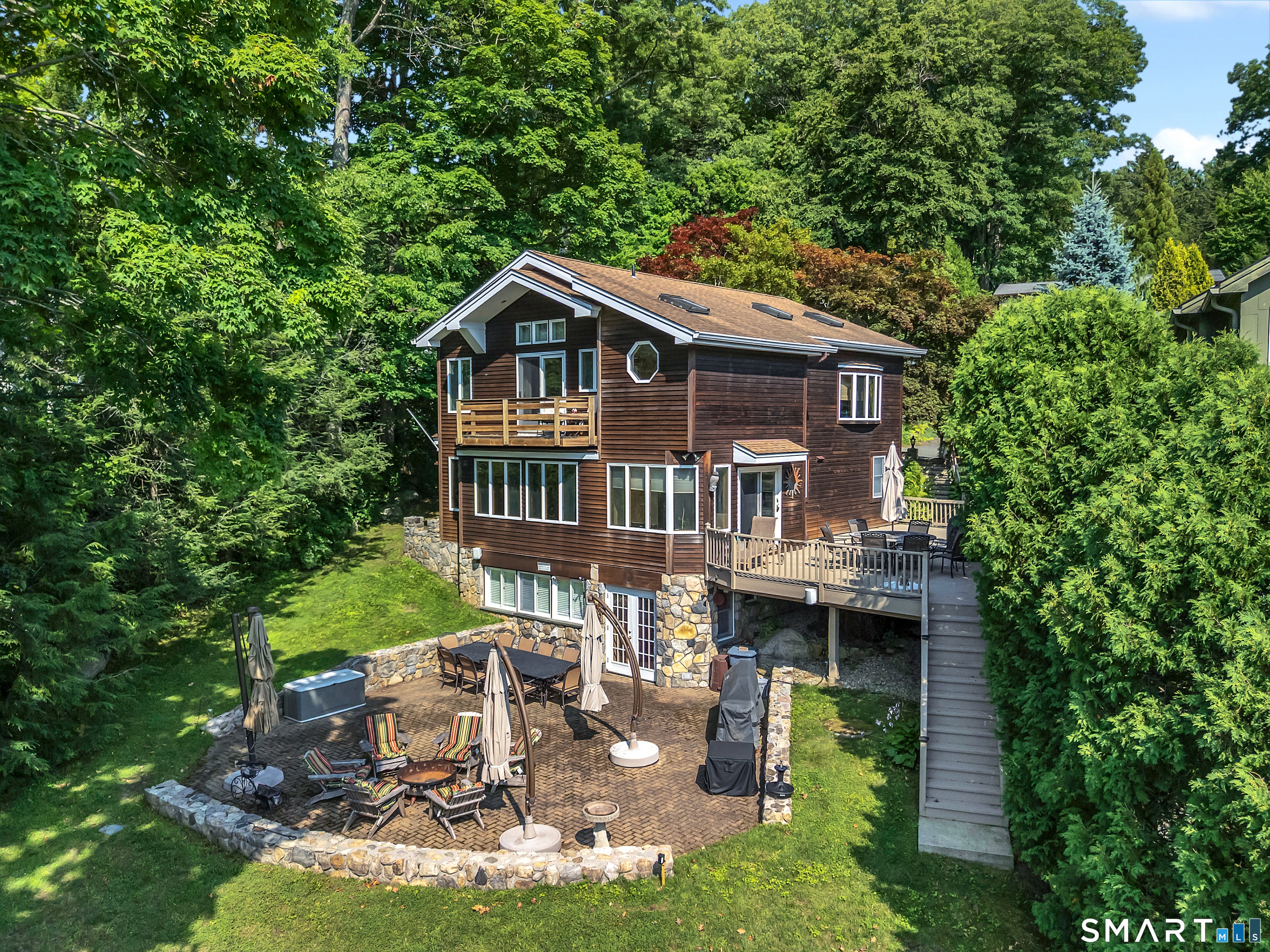 28 Lake Drive