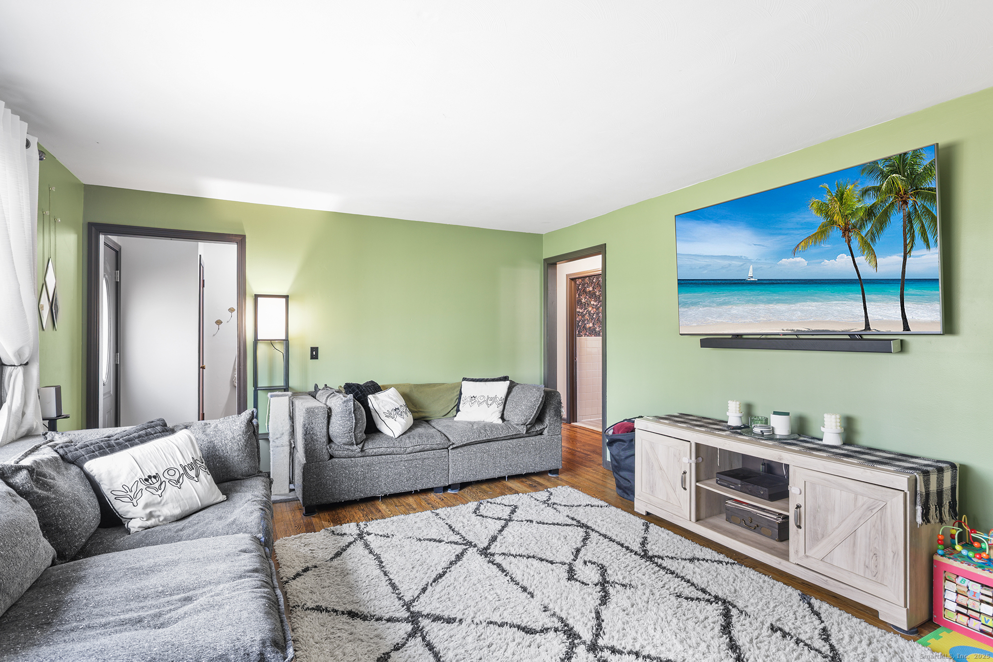 835 Old Hartford Road