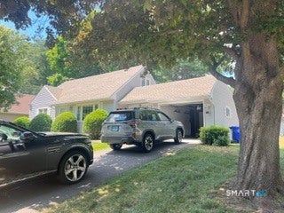 35 Circle Drive