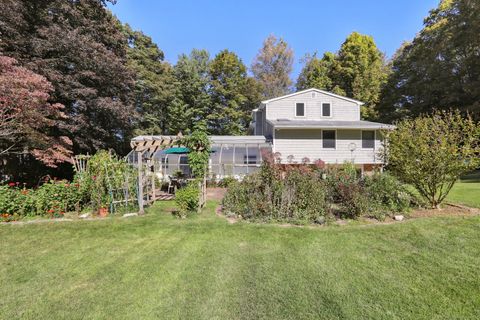 Homes For Sale - 62 Walnut Hill Road<br/> Bethel, CT 06801