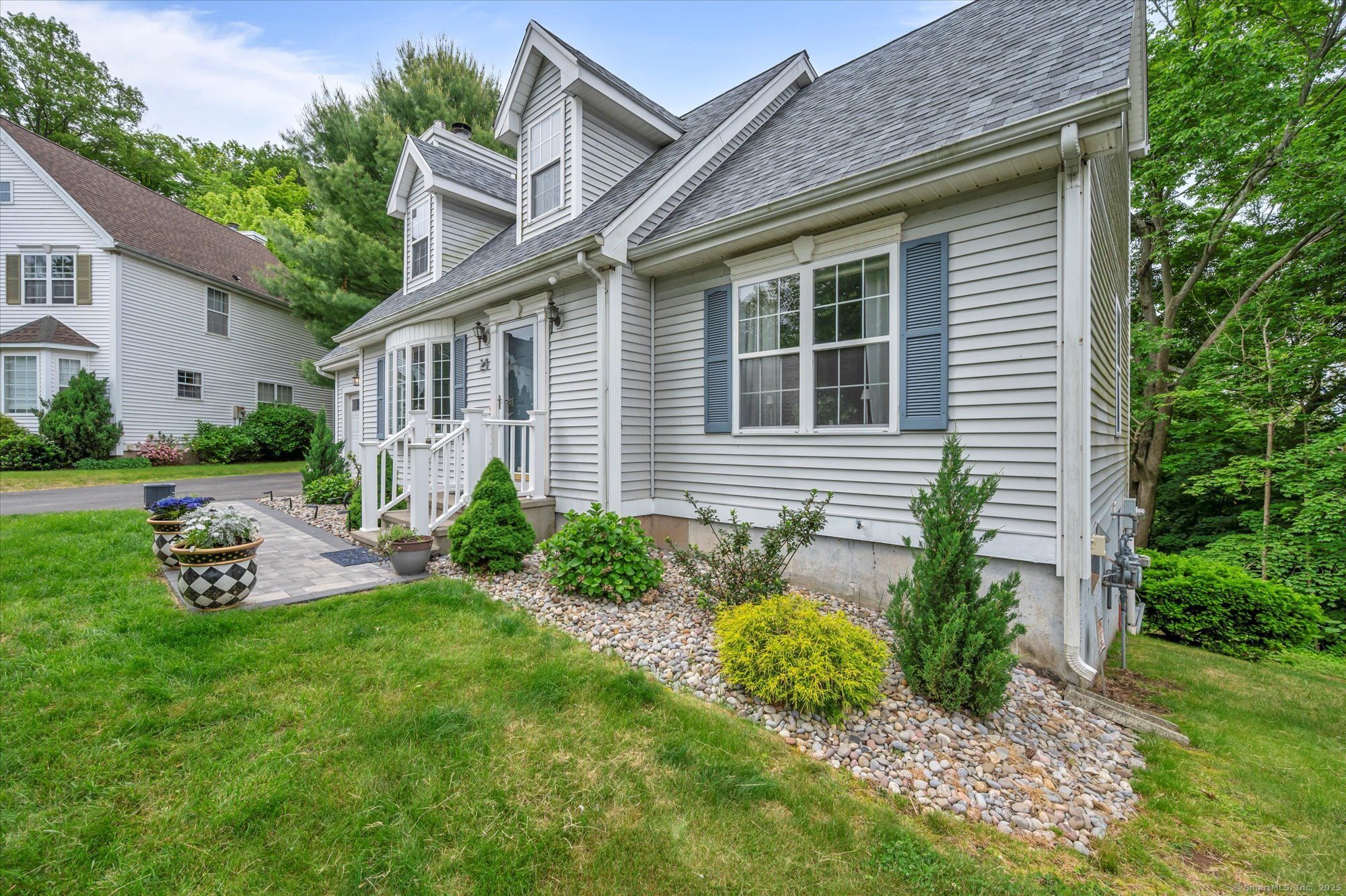 21 Lakeview Drive