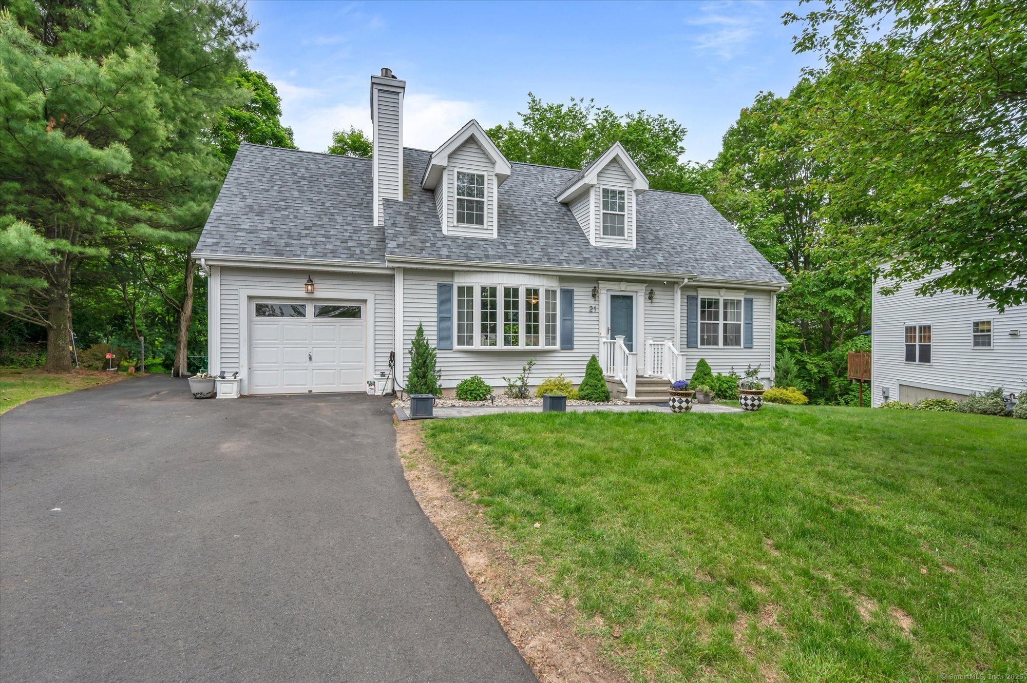 21 Lakeview Drive