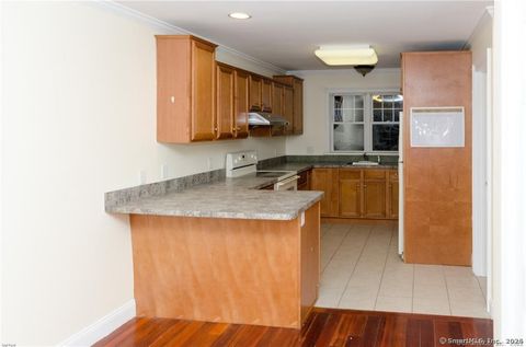 Tiny photo for 527 W Thames Street #27, Norwich, CT 06360 (MLS # 24144582)