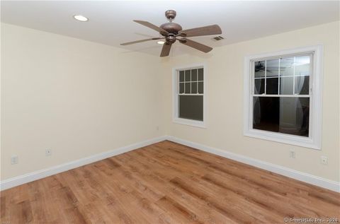 Tiny photo for 527 W Thames Street #27, Norwich, CT 06360 (MLS # 24144582)