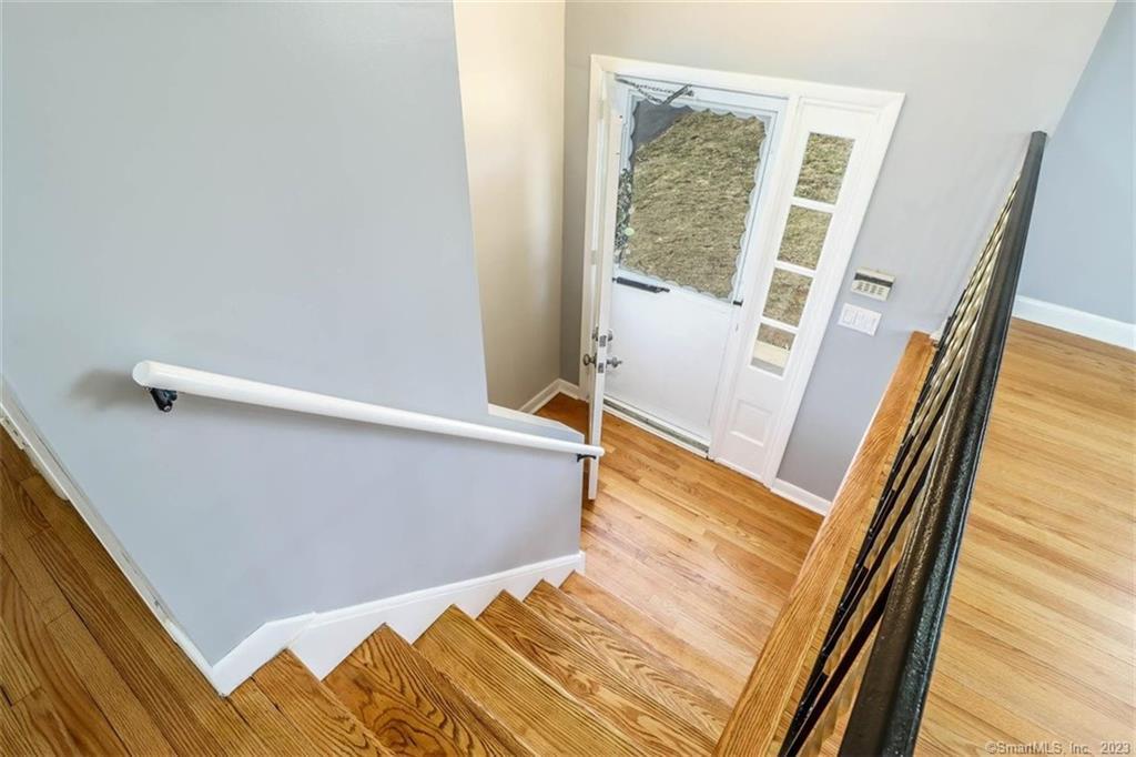 Photo 2 of 40 of 661 Hartford Turnpike house