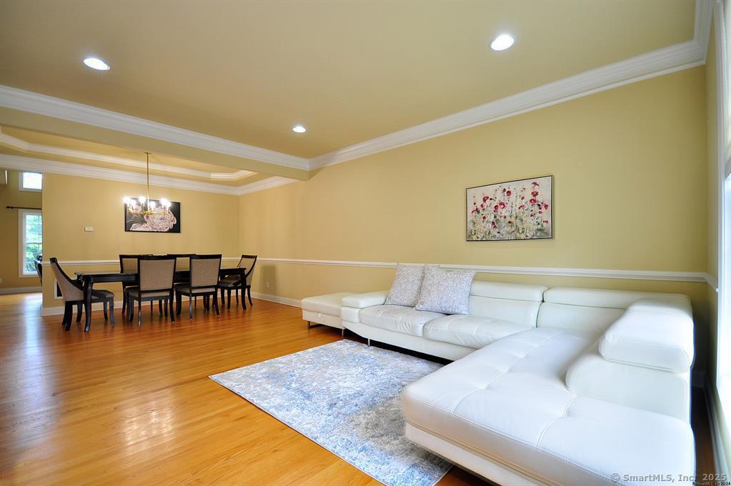 12 Bogart Lane 12