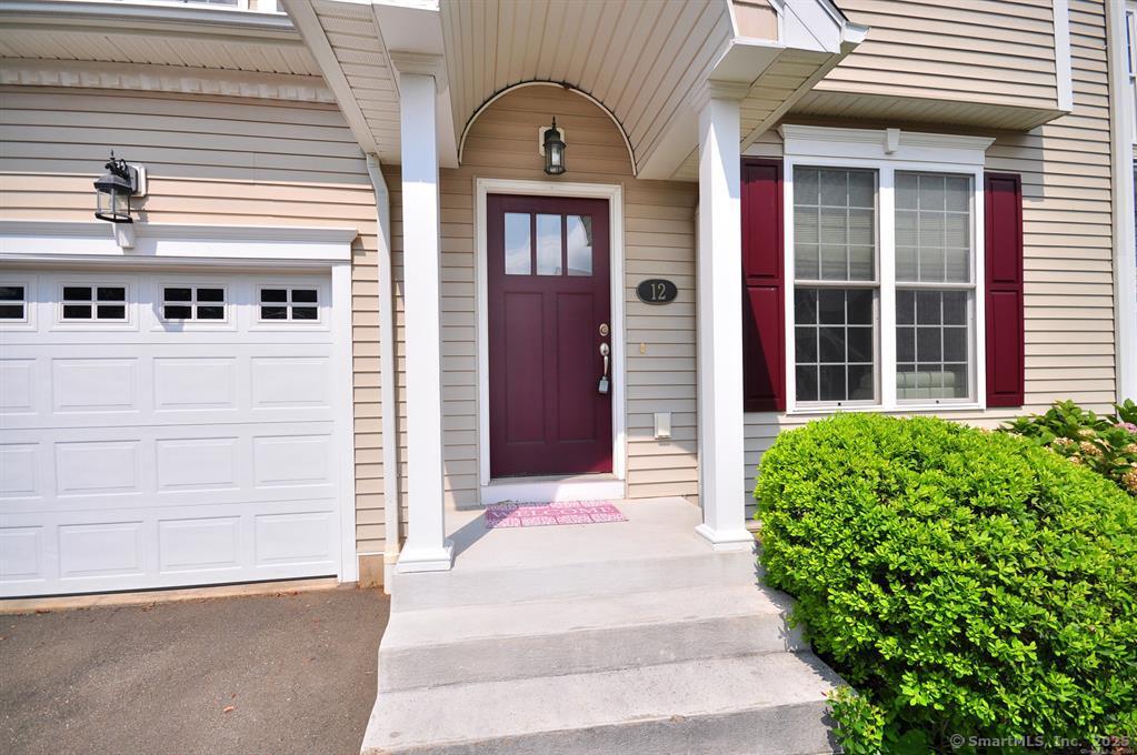 12 Bogart Lane 12