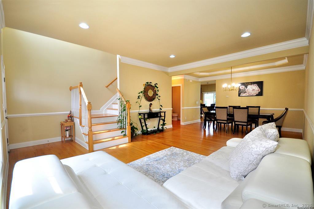 12 Bogart Lane 12