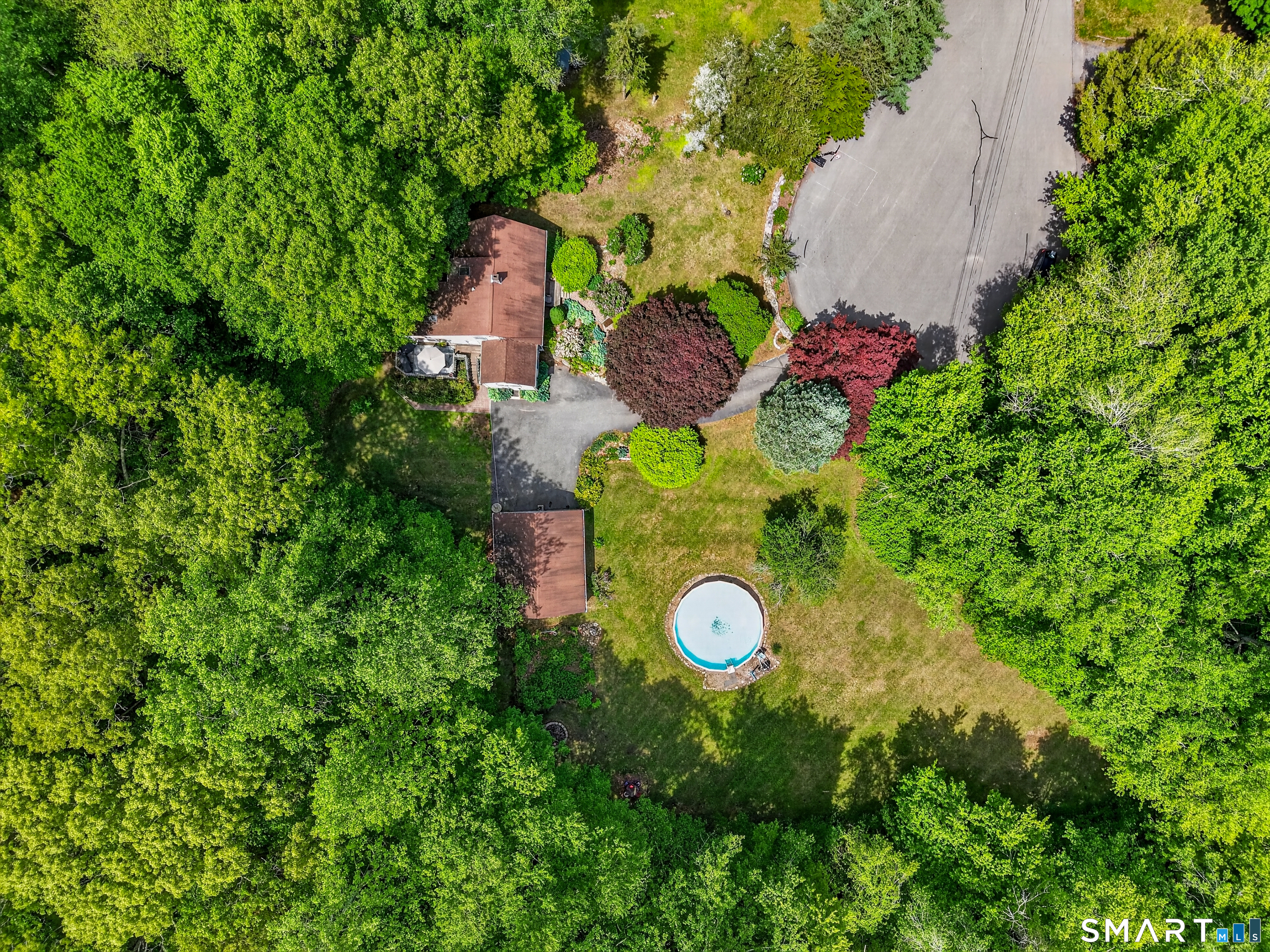 8 Lee Brook Drive