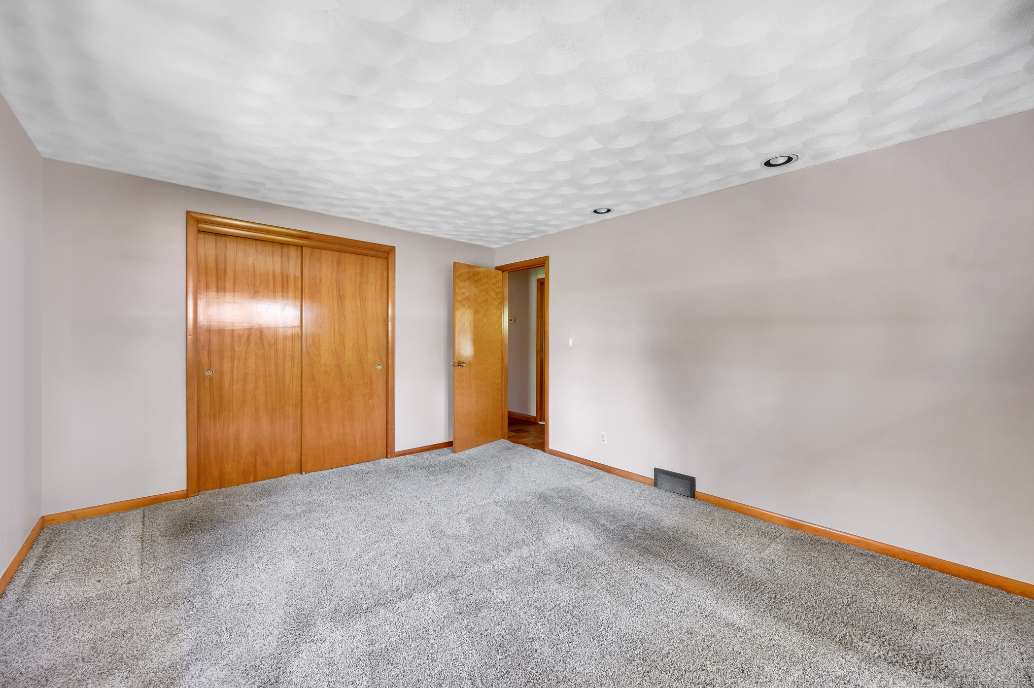 298 N Airline Road, Wallingford, Connecticut image 27