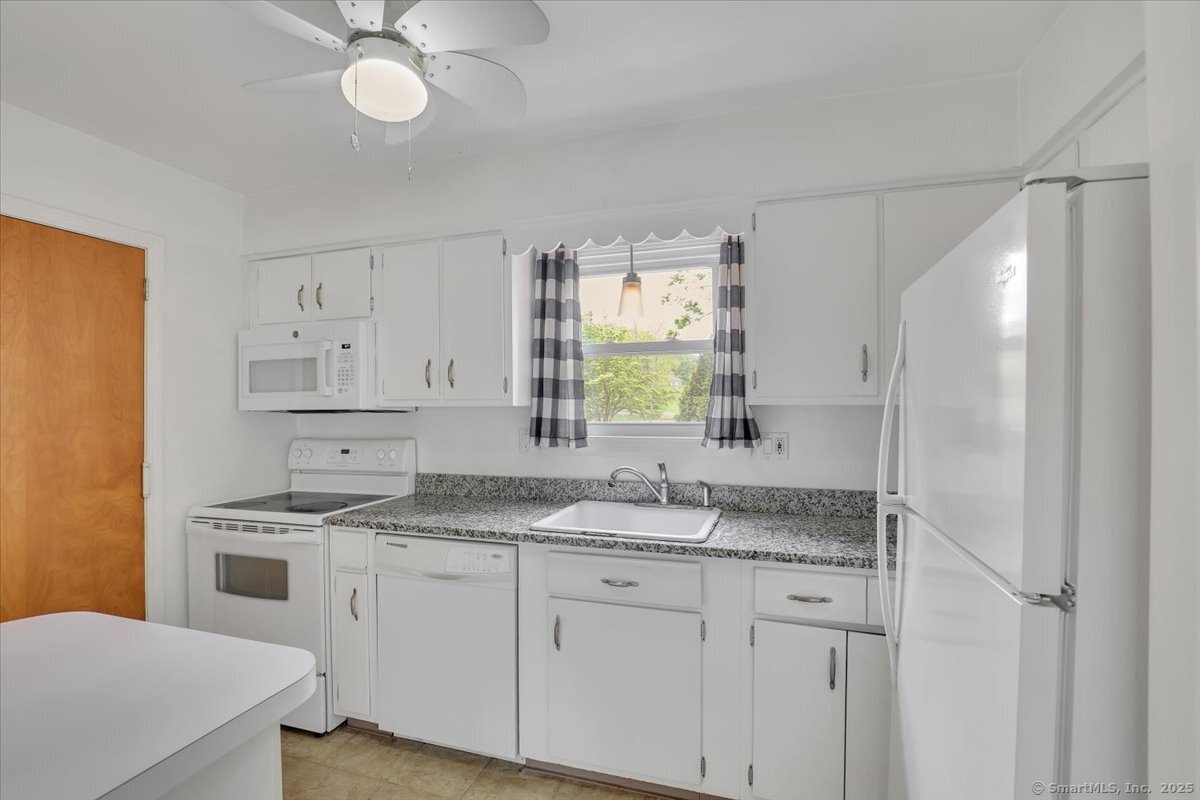 450 E Center Street #APT 2, Manchester, Connecticut image 3