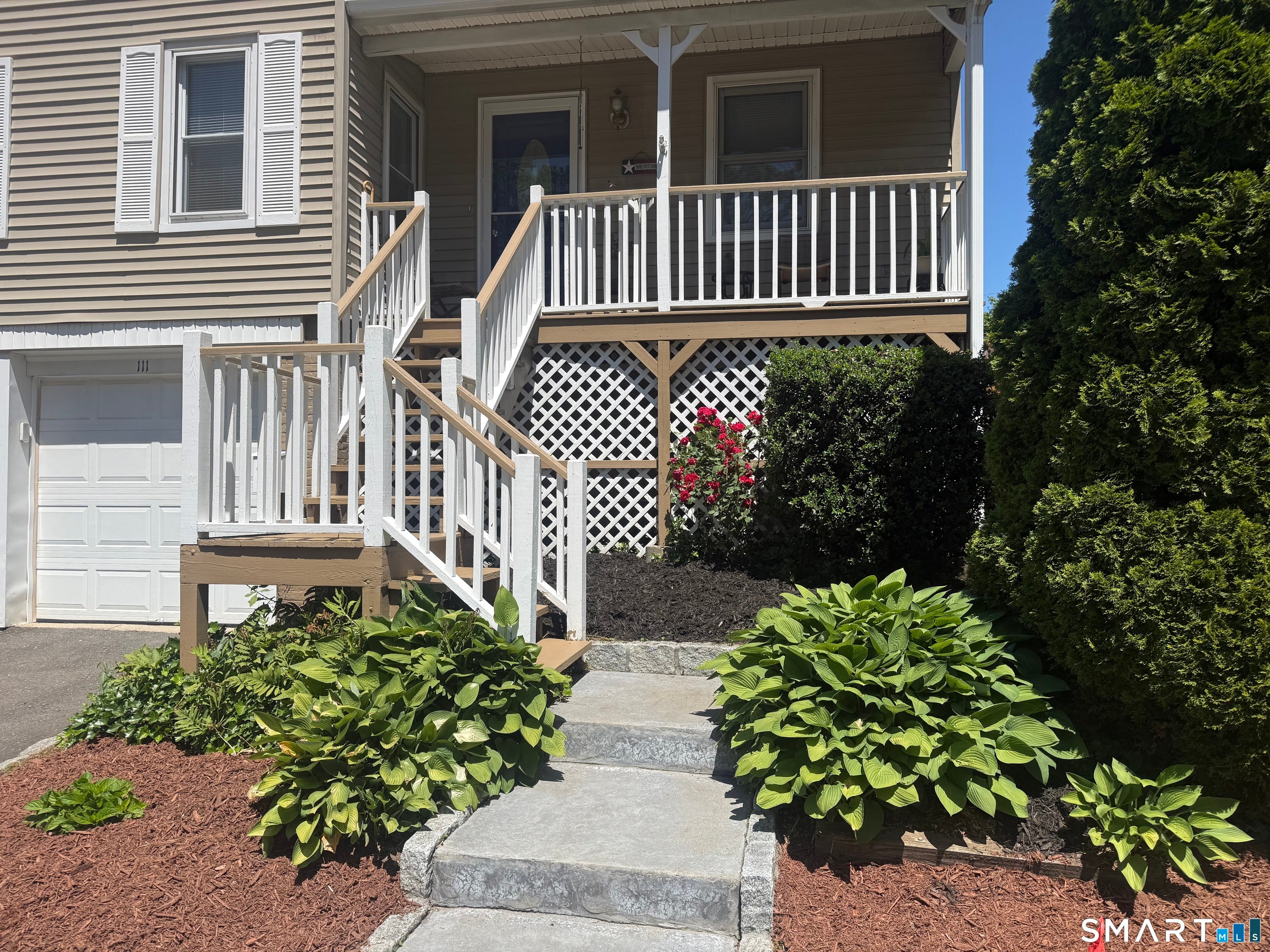 111 Hawthorne Avenue