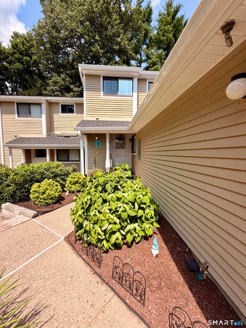 Photo of 12 Wiggins Farm Drive #C, Simsbury, CT 06070 (MLS # 24207568)