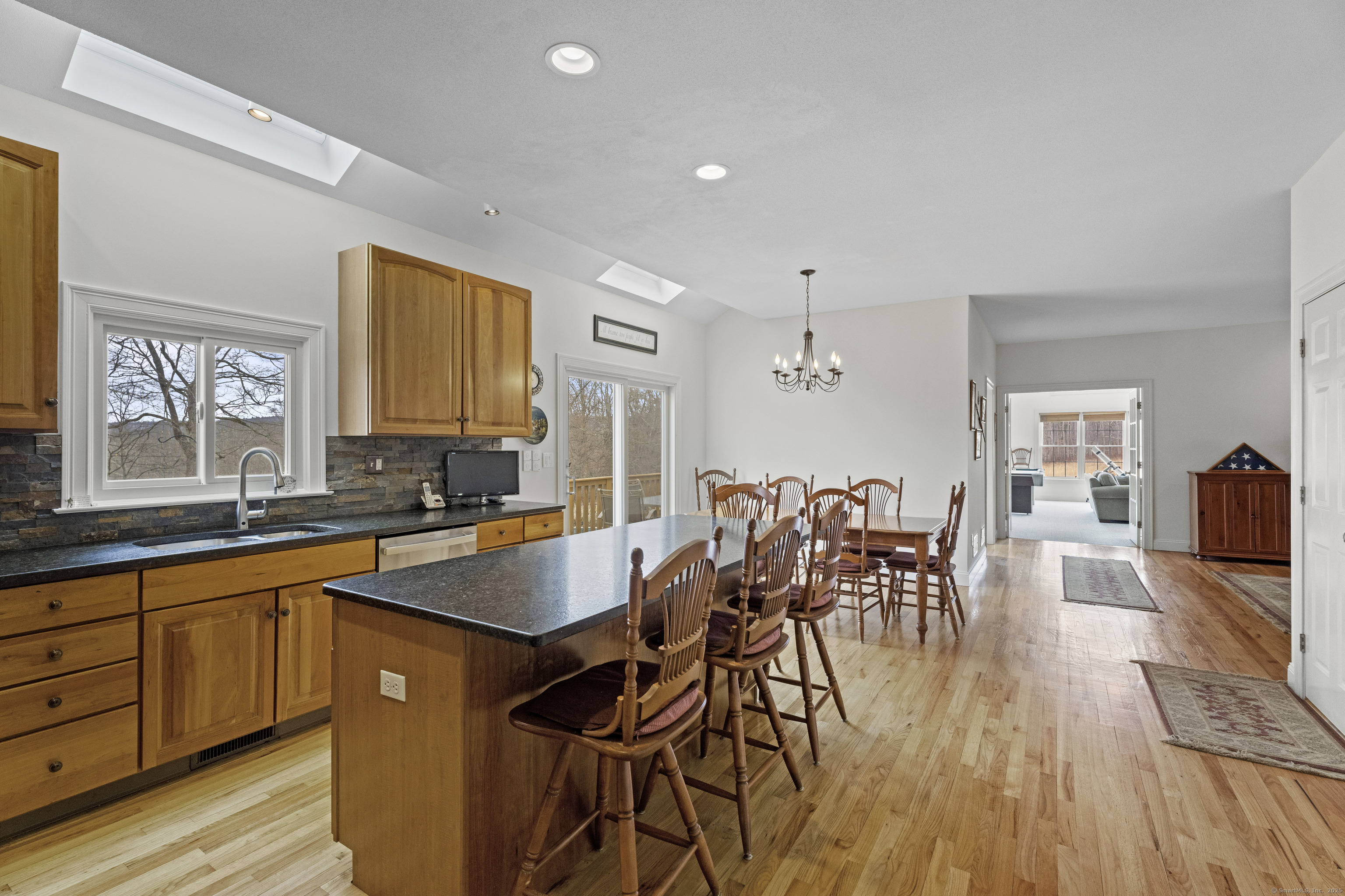 24 Overlook Lane, Guilford, Connecticut image 8