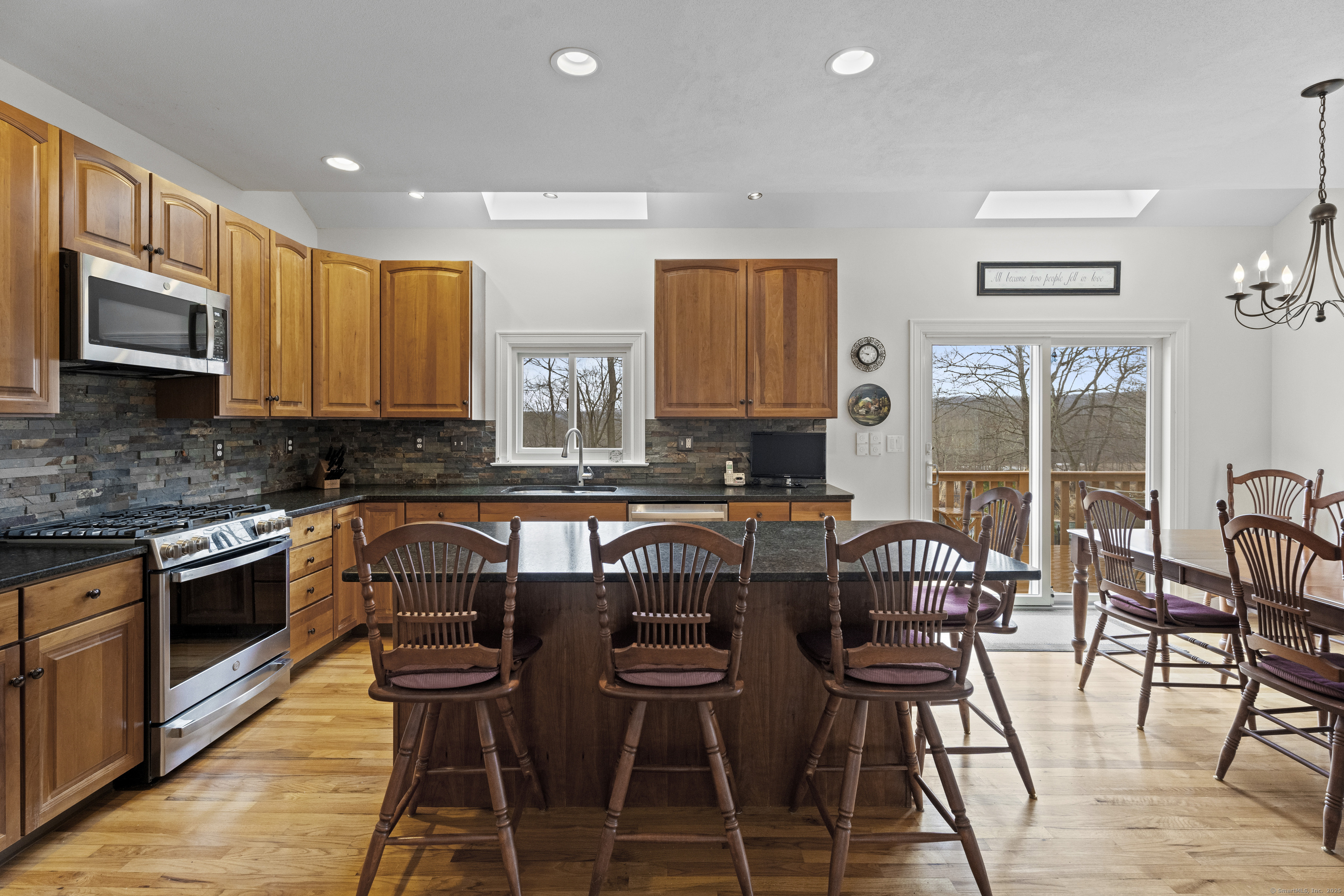 24 Overlook Lane, Guilford, Connecticut image 5