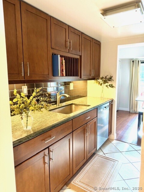 33 Brookwood Drive D