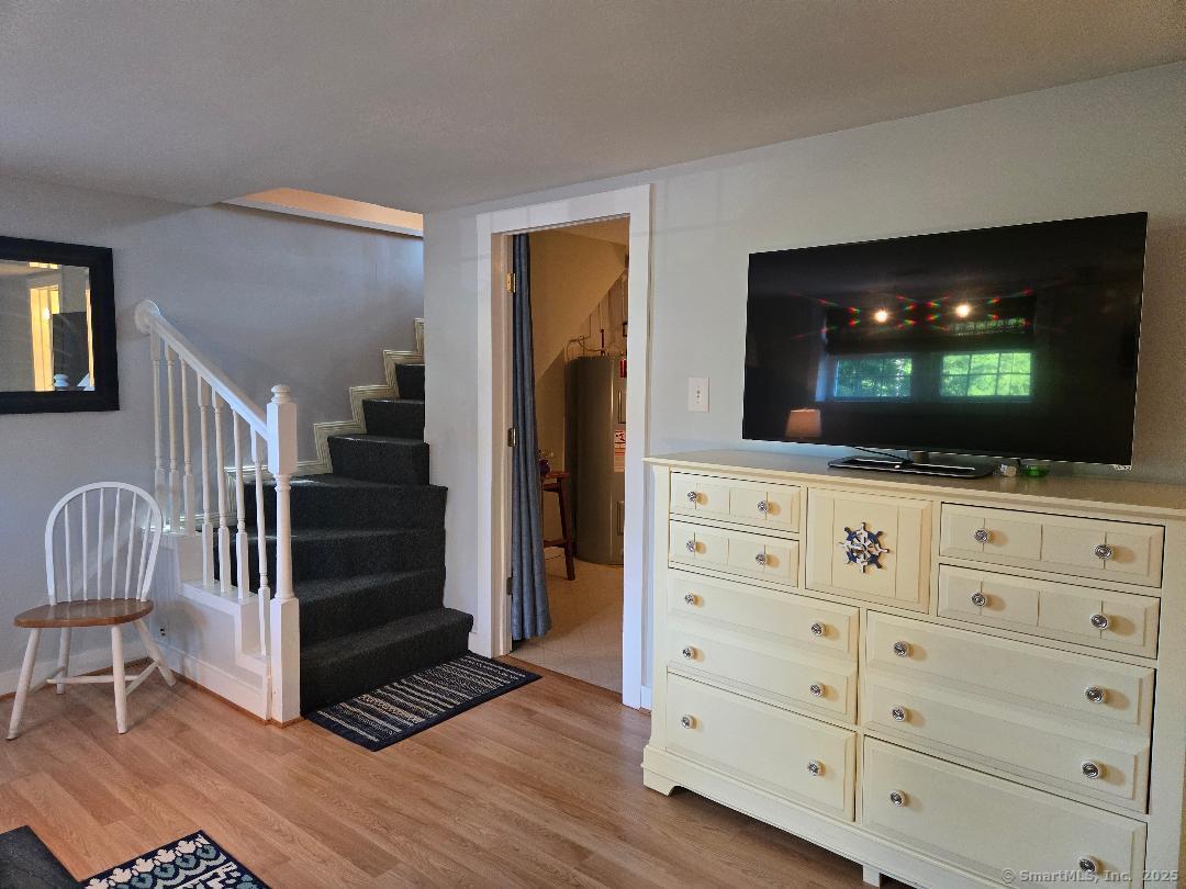 East Lyme, Connecticut 06357, United States, 3 Bedrooms Bedrooms, ,3 BathroomsBathrooms,Residential,Pending,157483