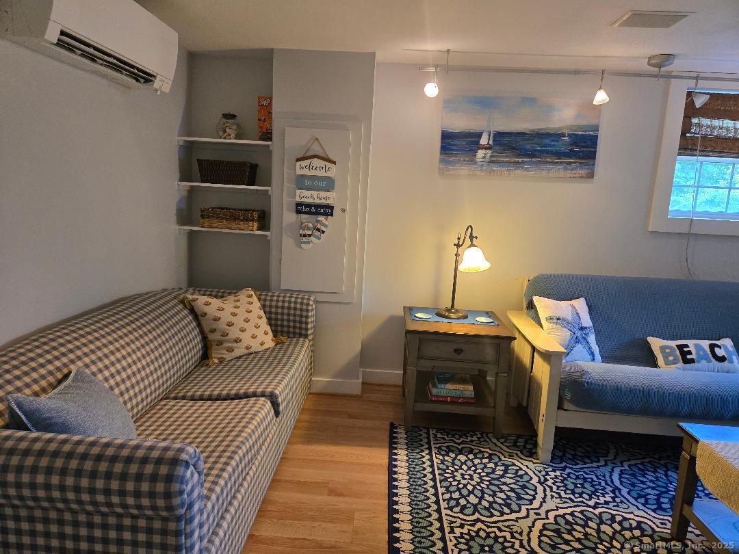 East Lyme, Connecticut 06357, United States, 3 Bedrooms Bedrooms, ,3 BathroomsBathrooms,Residential,Pending,157483