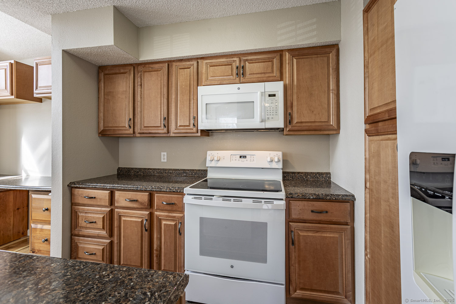 31 High Street #APT 3202, East Hartford, Connecticut image 9