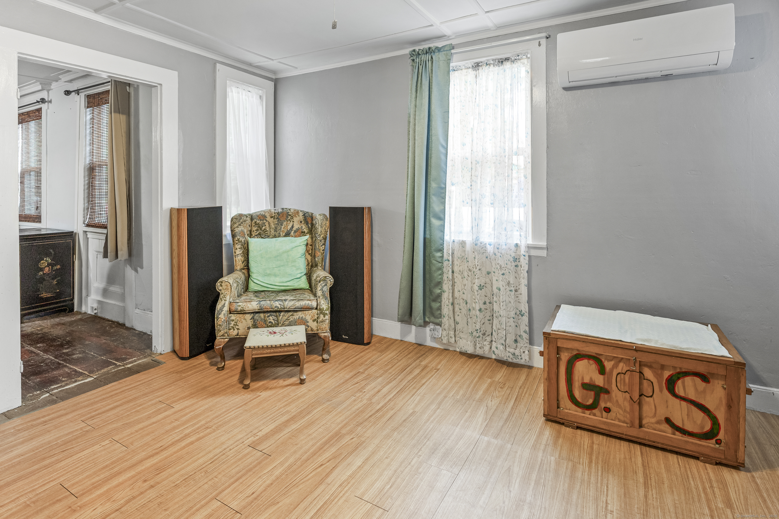 Putnam, Connecticut 06260, United States, 3 Bedrooms Bedrooms, ,1 BathroomBathrooms,Residential,Active,169872