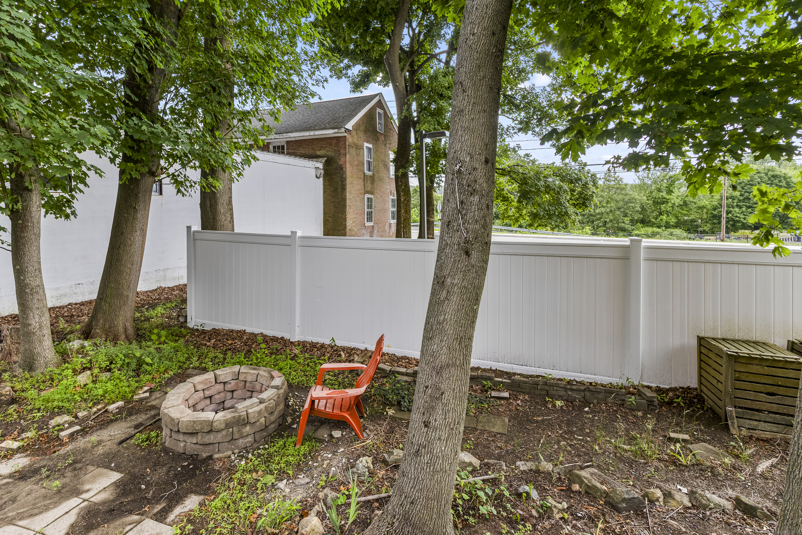 Putnam, Connecticut 06260, United States, 3 Bedrooms Bedrooms, ,1 BathroomBathrooms,Residential,Active,169872