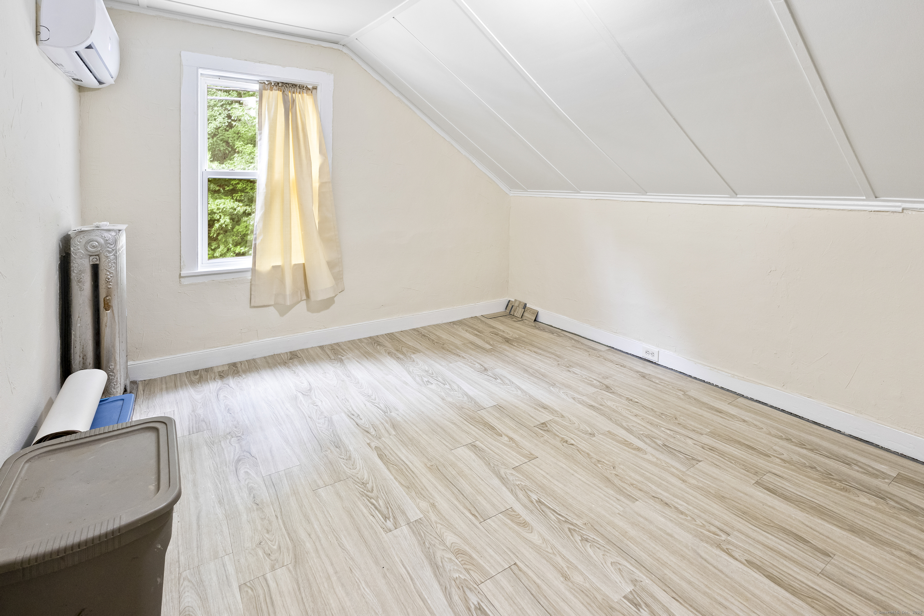 Putnam, Connecticut 06260, United States, 3 Bedrooms Bedrooms, ,1 BathroomBathrooms,Residential,Active,169872