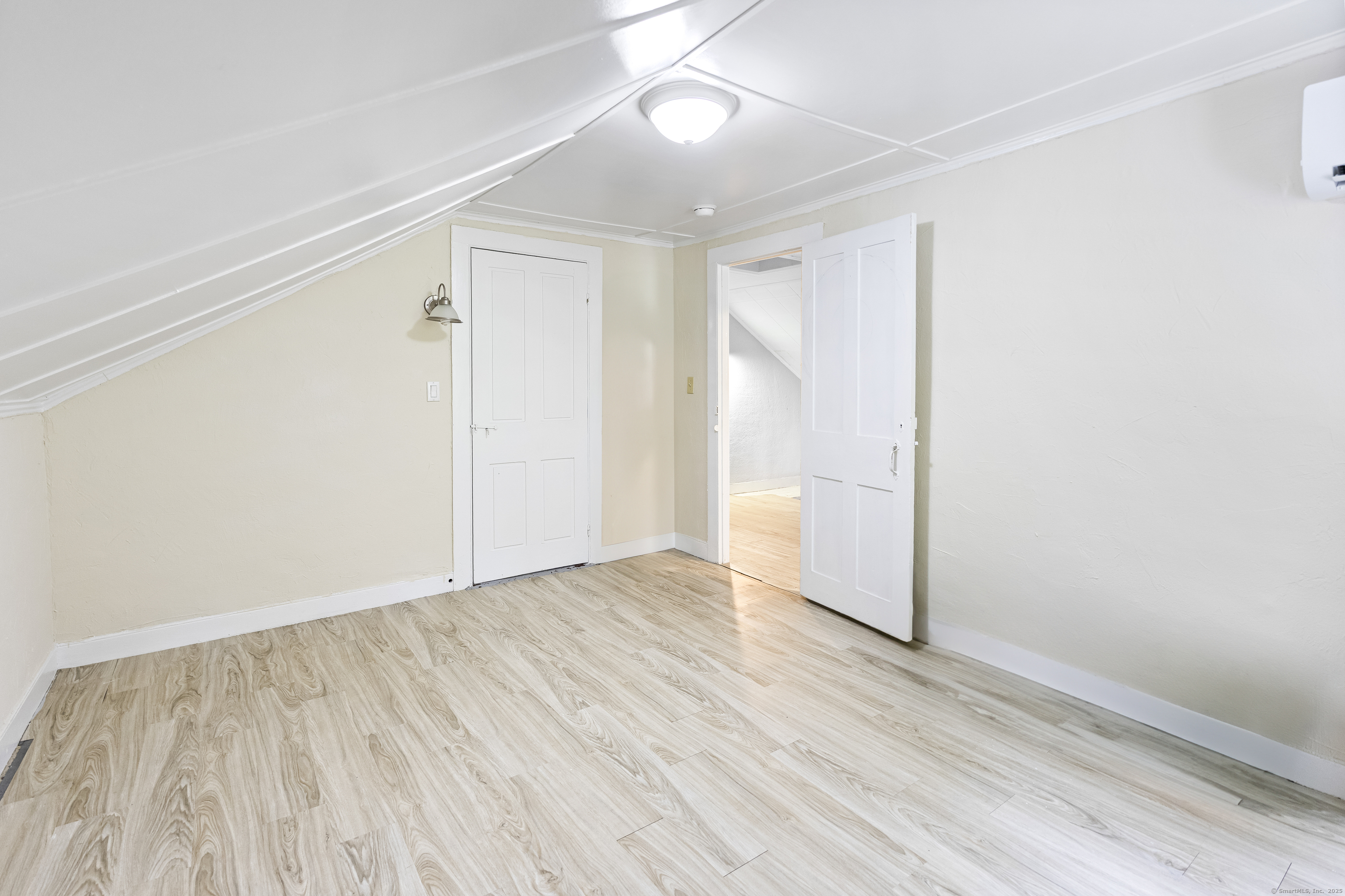 Putnam, Connecticut 06260, United States, 3 Bedrooms Bedrooms, ,1 BathroomBathrooms,Residential,Active,169872