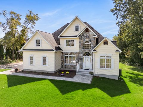 88 Cambridge Drive South Windsor CT 06074