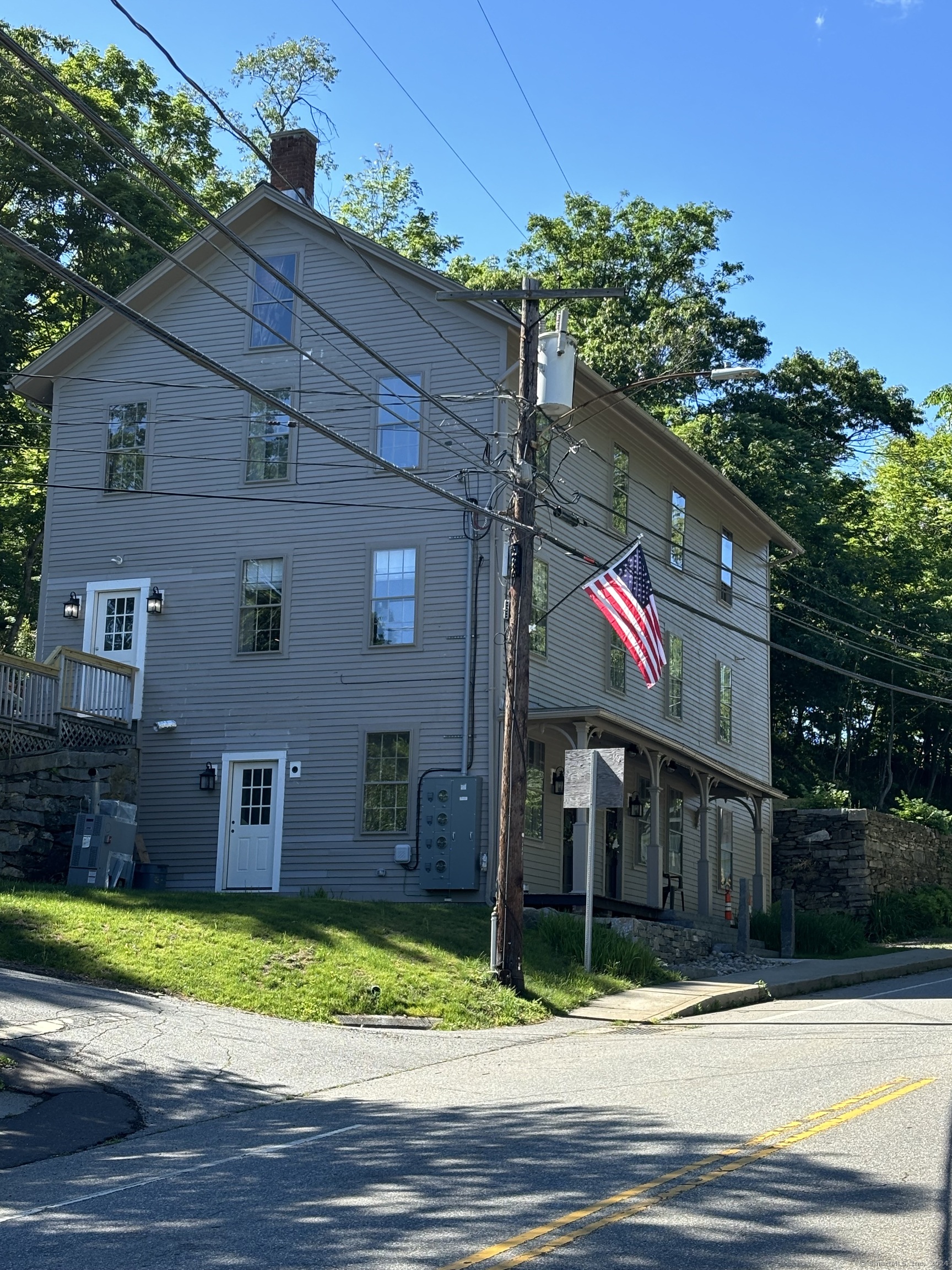 Rental Property at 23 Main Street, East Haddam, Connecticut - Bedrooms: 2 
Bathrooms: 1 
Rooms: 4  - $2,400 MO.