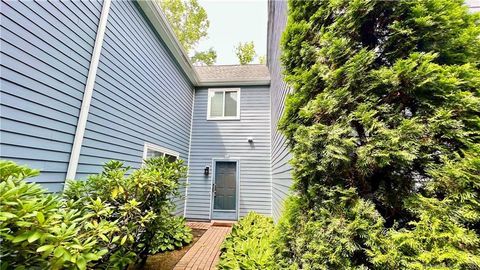 25 Farmington Meadow Drive 25 Farmington CT 06032