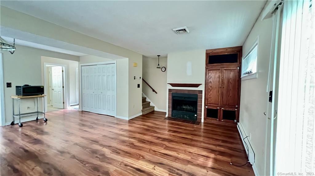 25 Farmington Meadow Drive 25