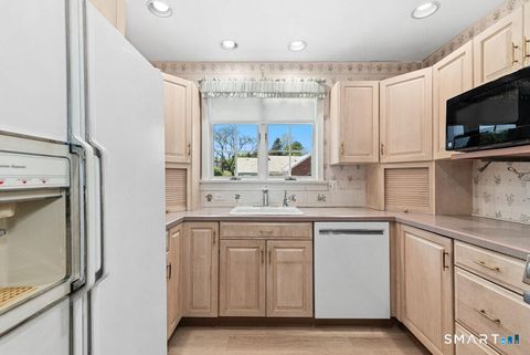 Tiny photo for 40 Beers Place, Stratford, CT 06614 (MLS # 24173541)