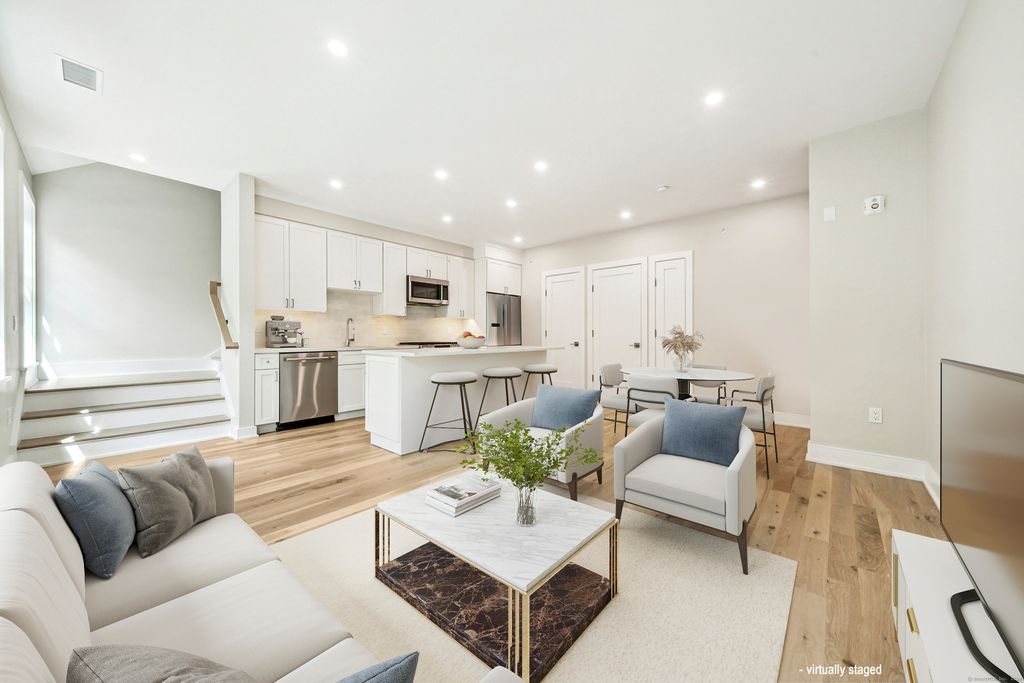 Photo of 8 Husted Lane #2A, New Canaan, CT 06840 (MLS # 24129651)