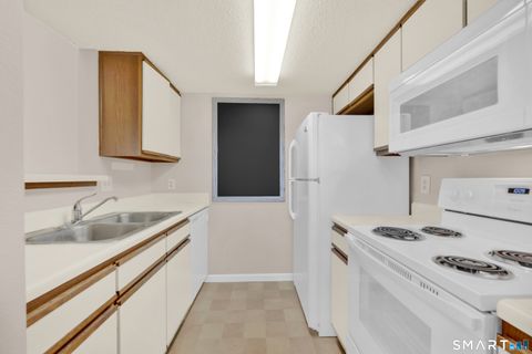 Tiny photo for 29 Carriage Crossing Lane #29, Middletown, CT 06457 (MLS # 24175919)