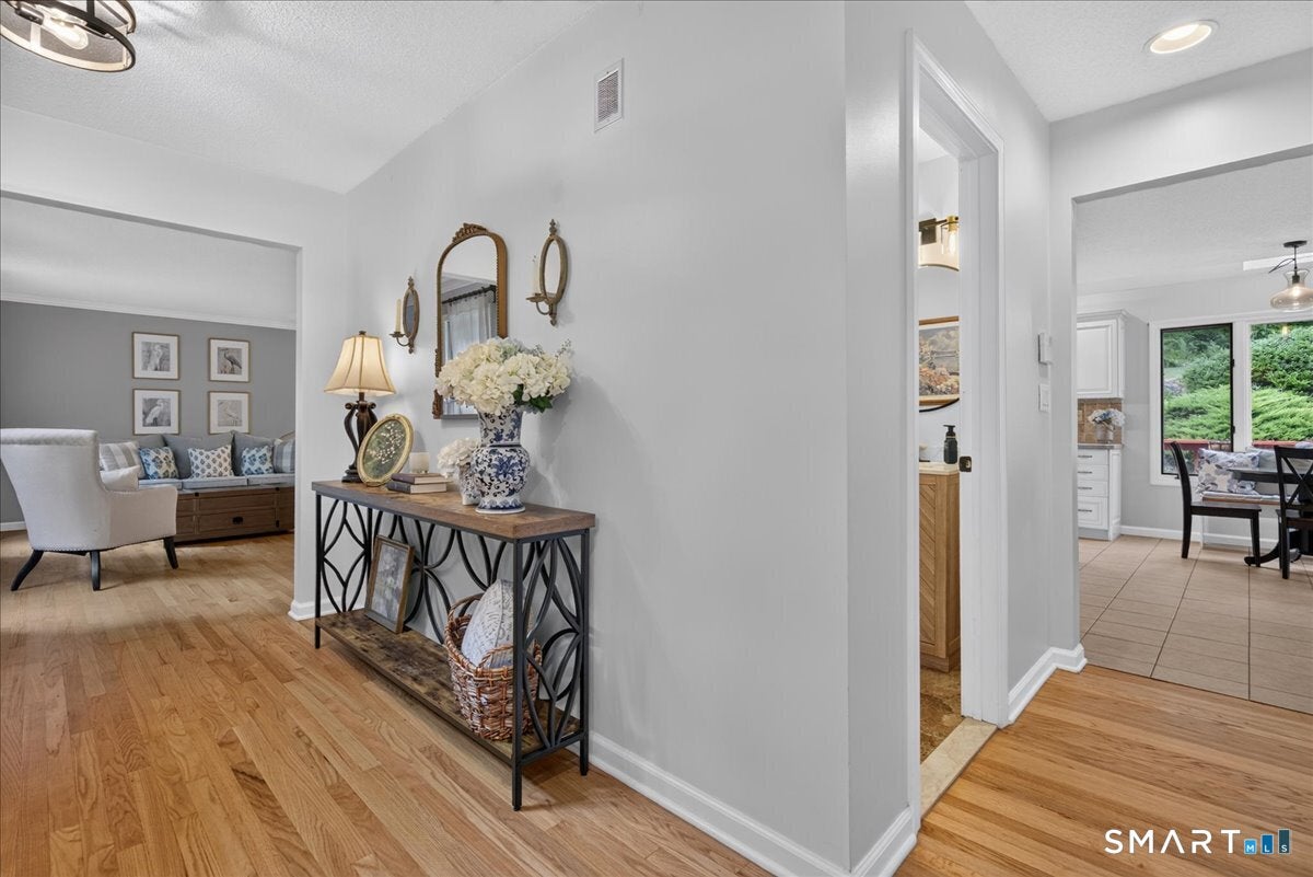44 Coventry Way