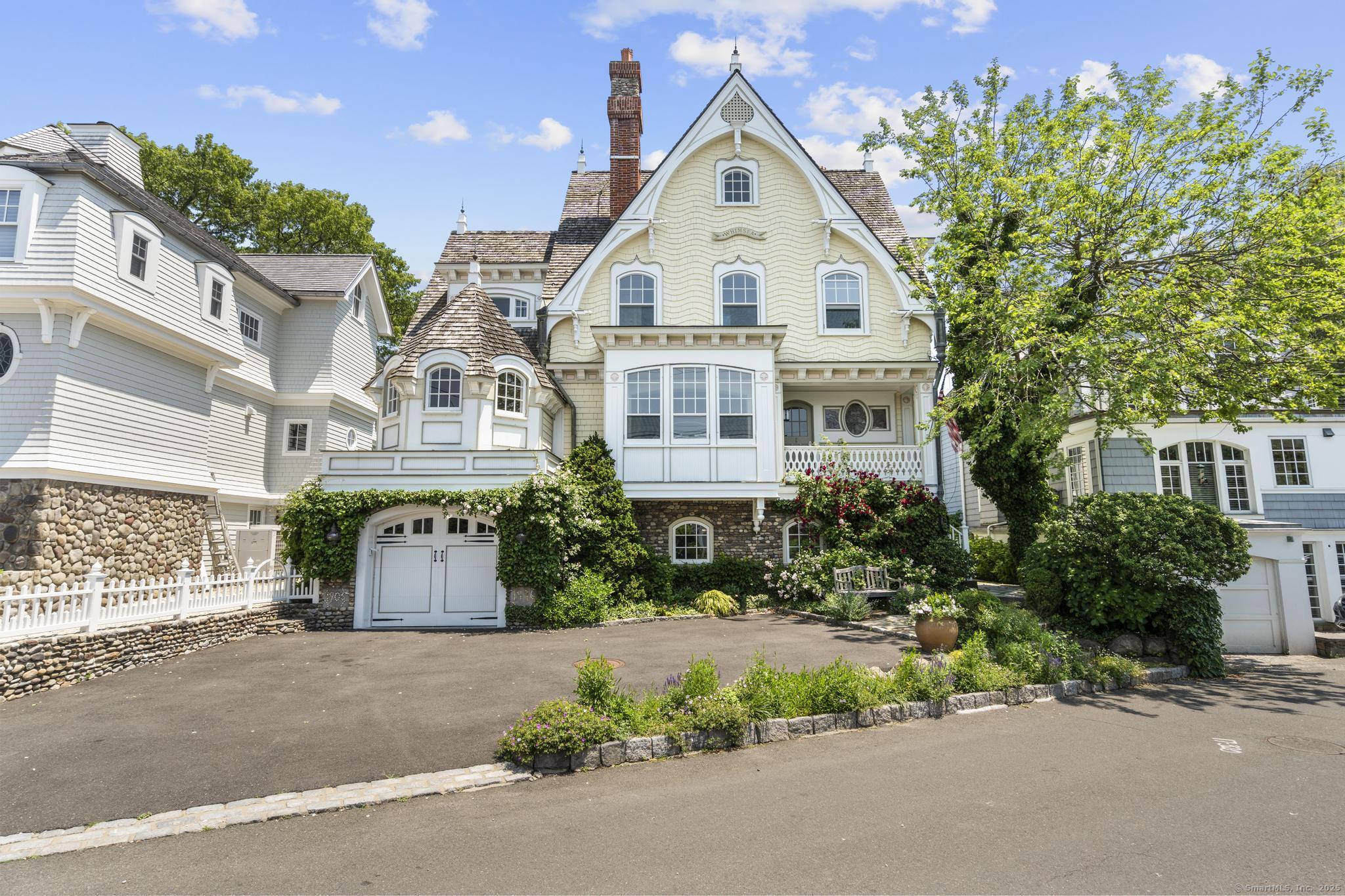 9 Rocky Point Road