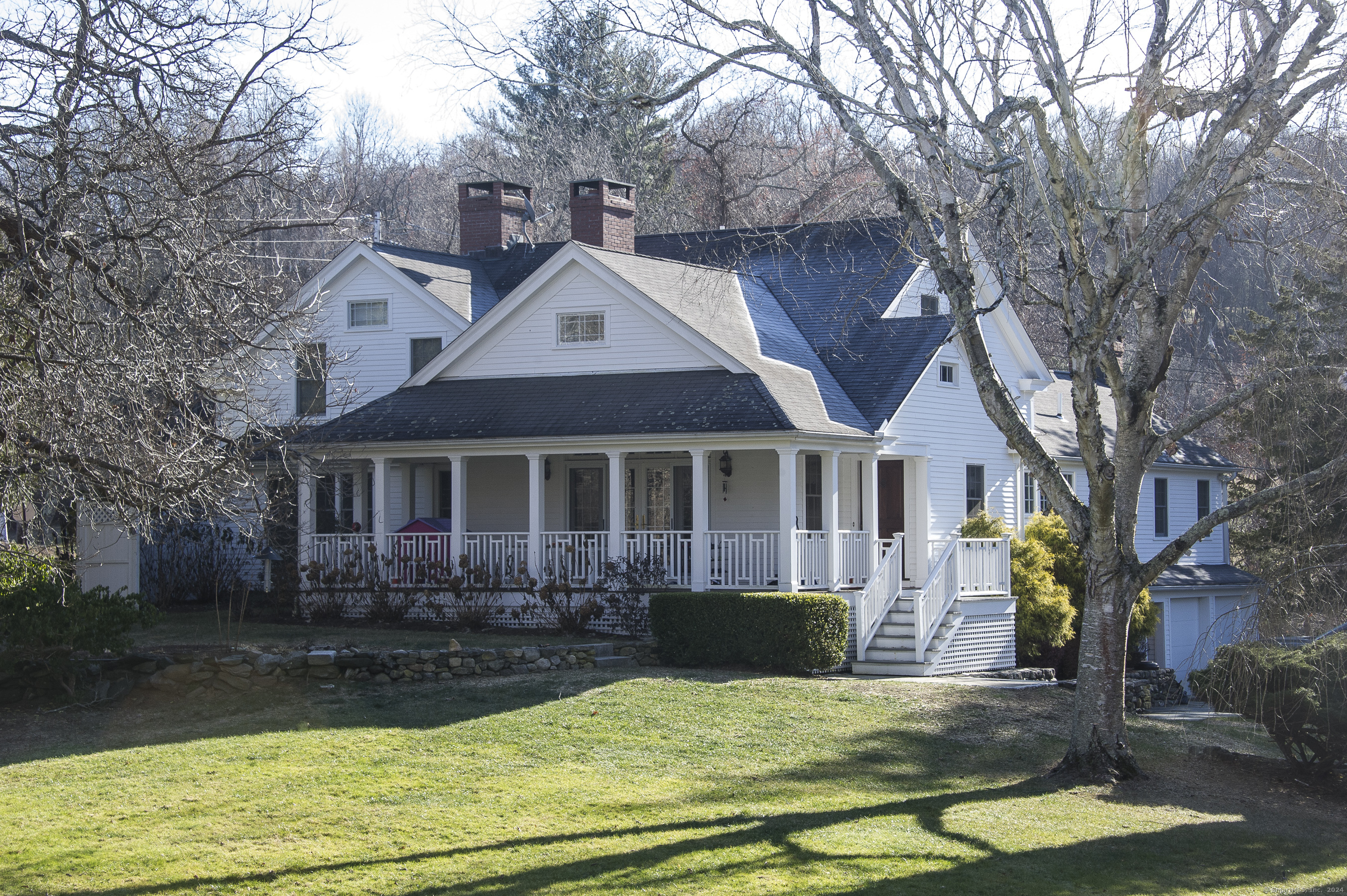 Davenport Road, Roxbury, Connecticut - 4 Bedrooms  
6 Bathrooms  
10 Rooms - 