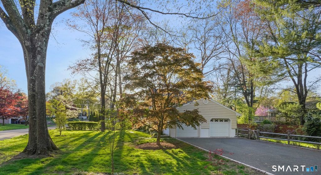 Photo of 8 Dorset Road, Norwalk, CT 06851 (MLS # 24159302)