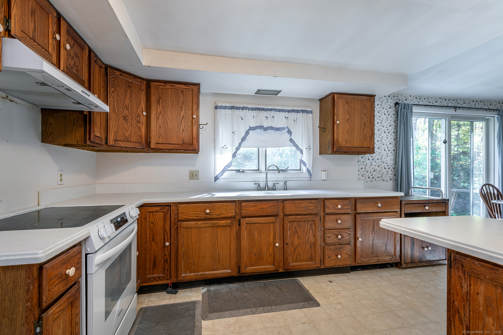 147 Litchfield Turnpike