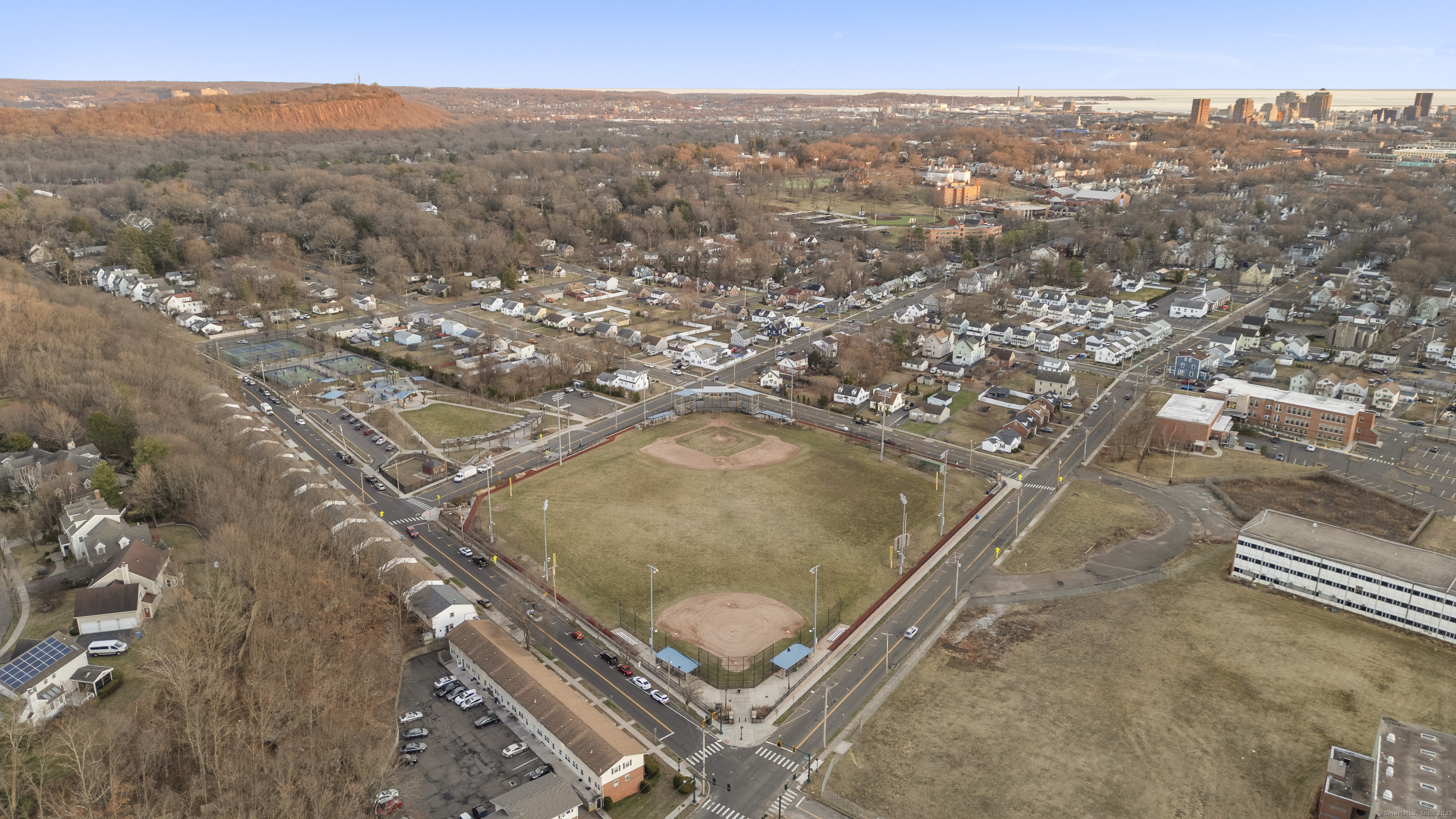 305 Mill Rock Road #305, Hamden, Connecticut image 19