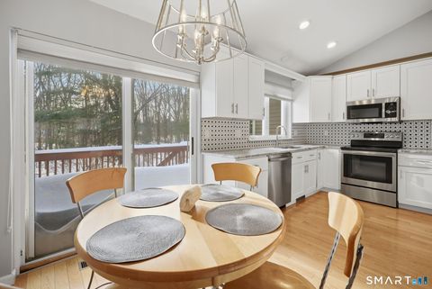 Tiny photo for 200 Castlewood Drive #200, Bloomfield, CT 06002 (MLS # 24152256)