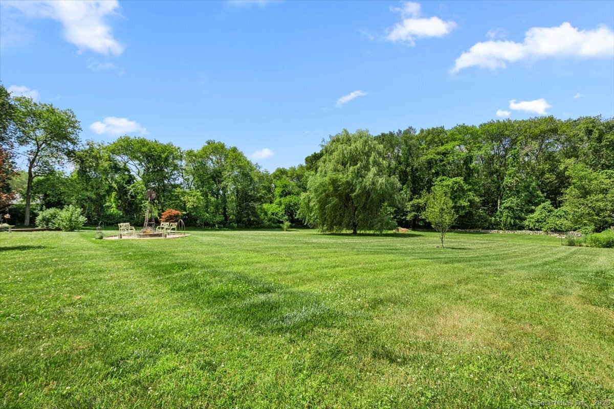 Sterling, Connecticut 06377, United States, 2 Bedrooms Bedrooms, ,1 BathroomBathrooms,Residential,Active,168469