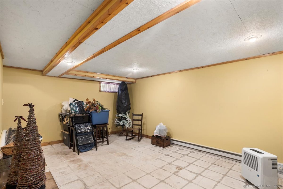 Sterling, Connecticut 06377, United States, 2 Bedrooms Bedrooms, ,1 BathroomBathrooms,Residential,Active,168469