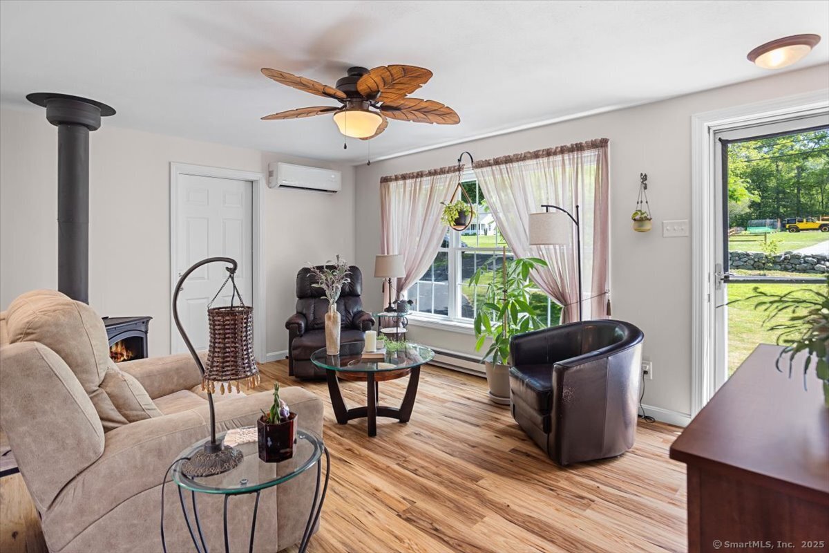 Sterling, Connecticut 06377, United States, 2 Bedrooms Bedrooms, ,1 BathroomBathrooms,Residential,Active,168469